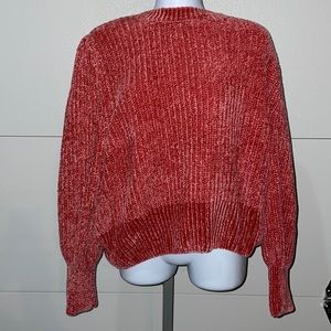Dark pinkish red color, Size: Large like new, super soft.